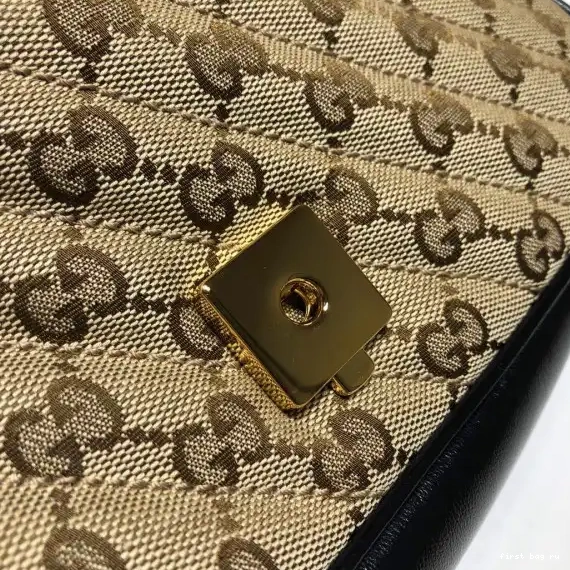 First bag ru Marmont GG shoulder bag small GUCCI 0623